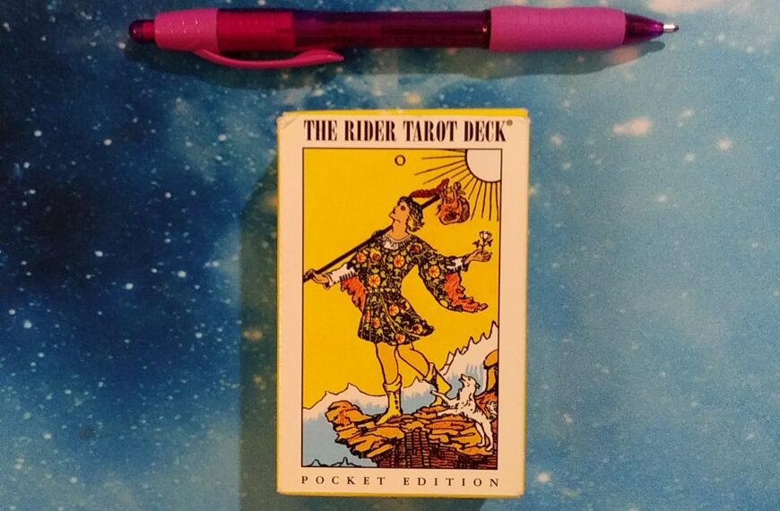 Rider Pocket Tarot, Box