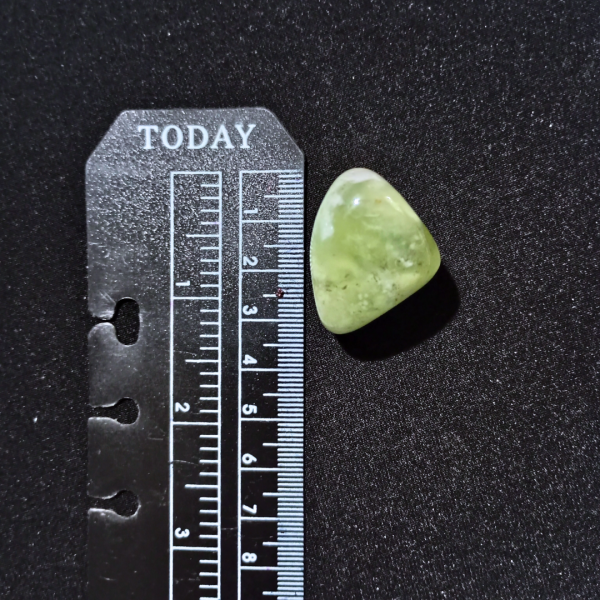 Jade Healing Crystal, Tumbled, 1 Stone, ruler, 3 cm