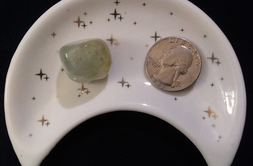 Prehnite Healing Crystal, Tumbled