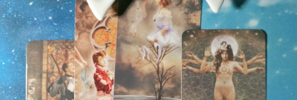 A Message from the Universe ~ The World at Your Feet, Dreamkeeper's Tarot Cards