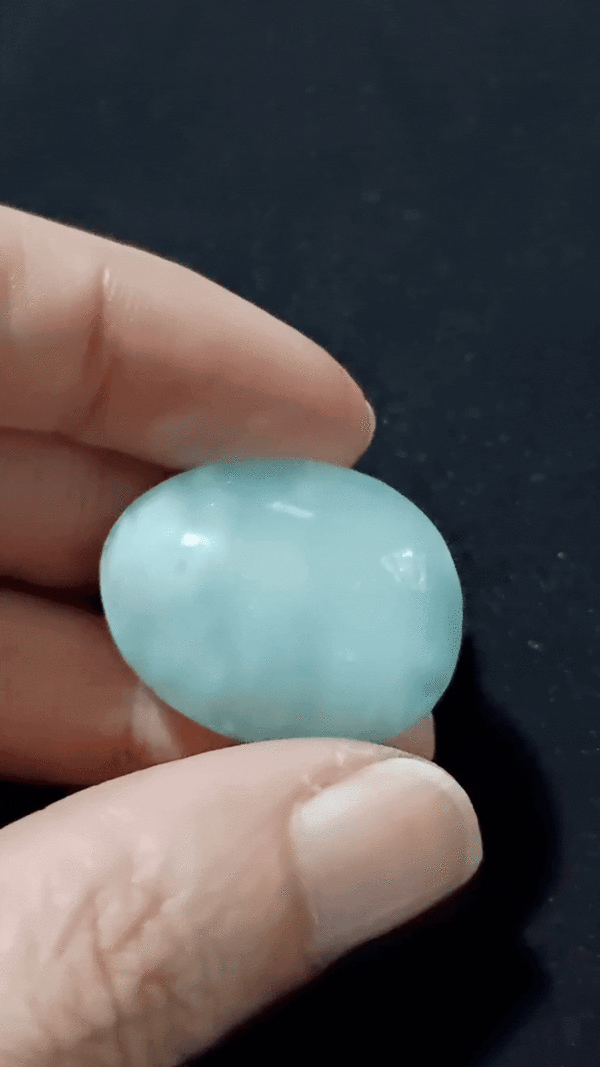 Aquamarine Healing Crystal, Tumbled, 1 Stone, video clip 2