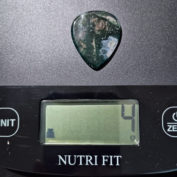 Moss Agate Healing Crystal, Guitar Pick, 1 Pick on scale, 4 grams