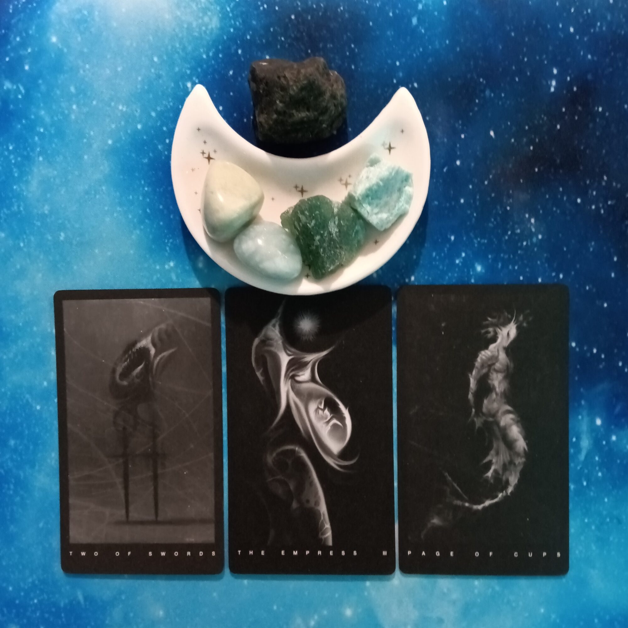 Follow Your Heart! A Message From the Universe, Black Tarot cards