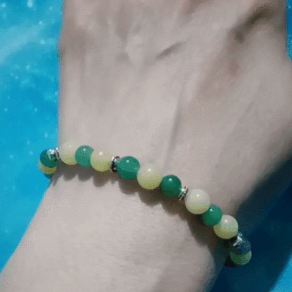 Manifesting Abundance Lemon Jade & Green Aventurine Bracelet, video clip showing bracelet on wrist